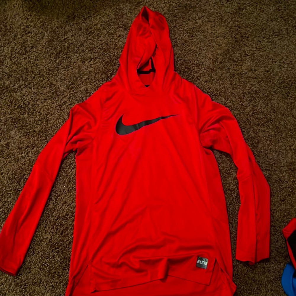 Boys long sleeve hooded Nike elite tshirt. Sz xl